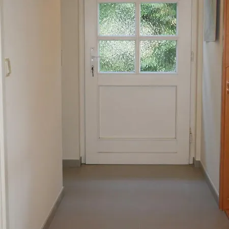 Gertrud Villa *